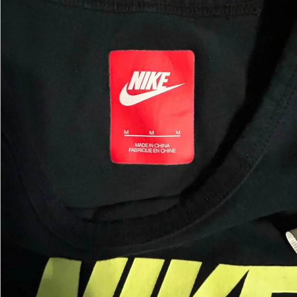 Nike Tank Top Size Medium Black Yellow Swoosh Workout Sleeveless Running Active - Picture 4 of 6